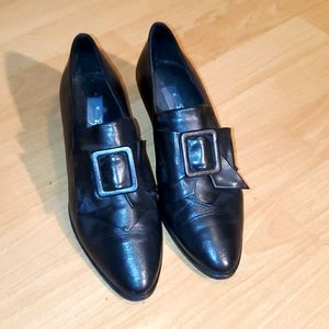 Lisa Tucci pilgrim shoes.